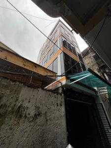 bán nhà Chiến Thắng, DT 34m2, xây 5 tầng, ô tô đỗ cửa, giá 10 tỷ